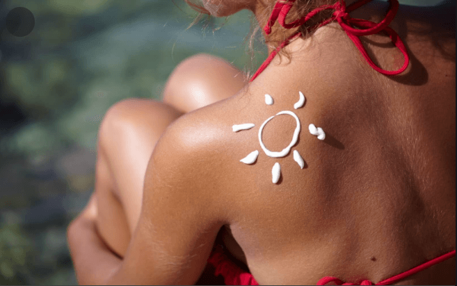 How To Apply Indoor Tanning Lotion To Back - Tanning Lotion Tips